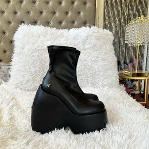 naked wolfe black leather platform boots🖤